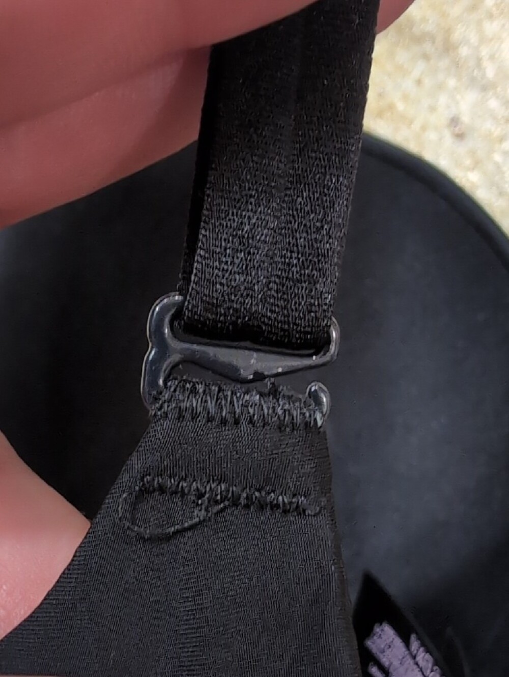 Victoria's Secret Black Lightly Padded T-Shirt Bra Adjustable Straps Size 36C - Picture 7 of 8